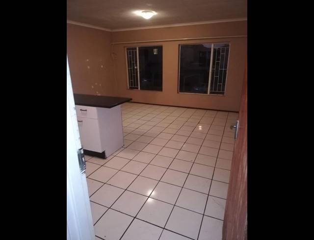 2 BEDROOM PROPERTY TO RENT IN GROBLERPARK EXT